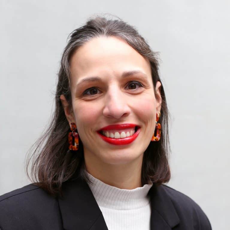 pq portrait corinna cerruti 02 klein bea